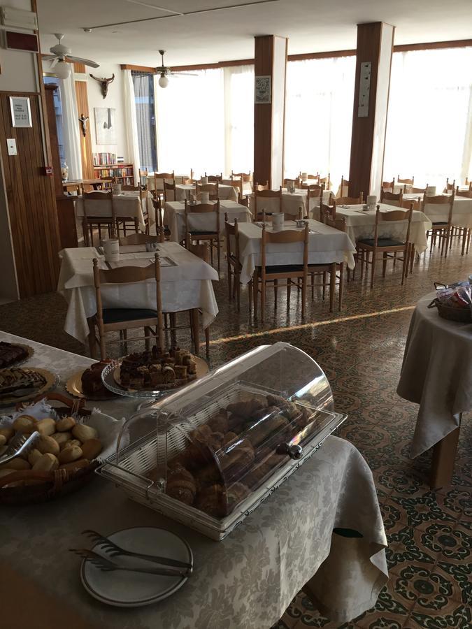 Hotel Mirella Rimini Exteriör bild