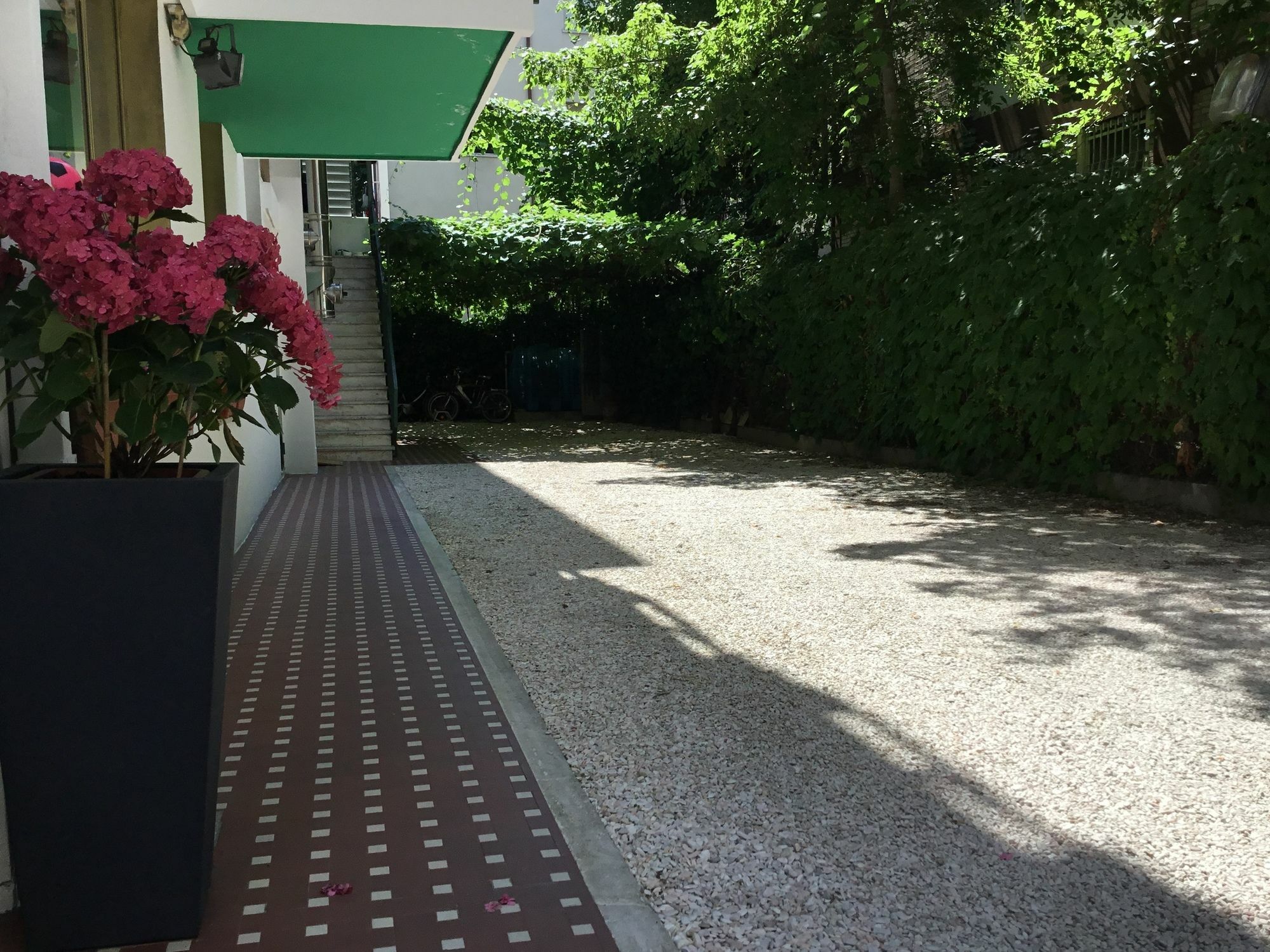 Hotel Mirella Rimini Exteriör bild